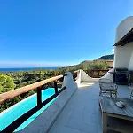 Paola With Swimming Pool * Domus De Maria